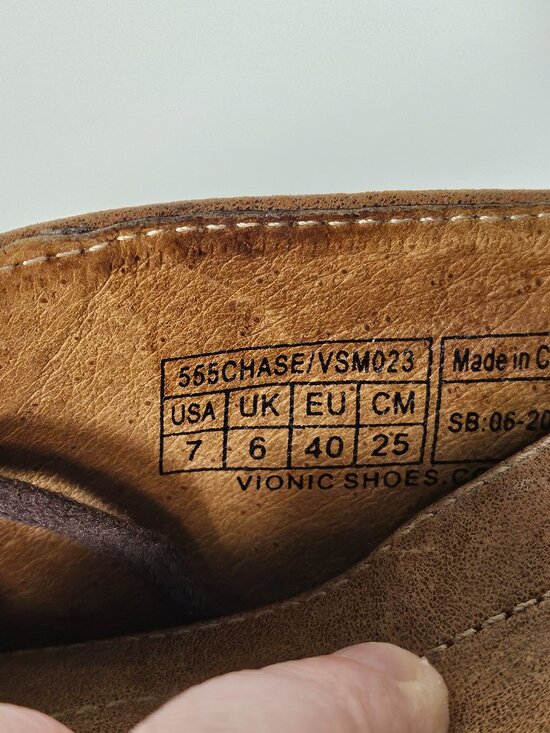 Vionic Mens Chase Chukka Boot Size US 7 main image 3